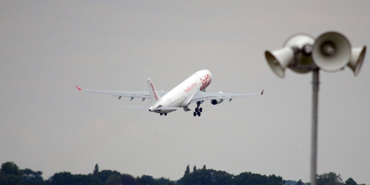 Manchester airport trials contactless border